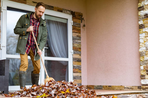 Best Garage Cleanout Services  in Urbana, IA